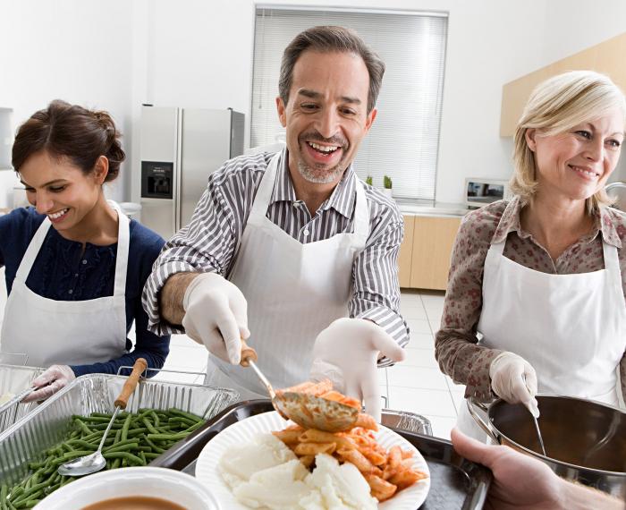 people serving food